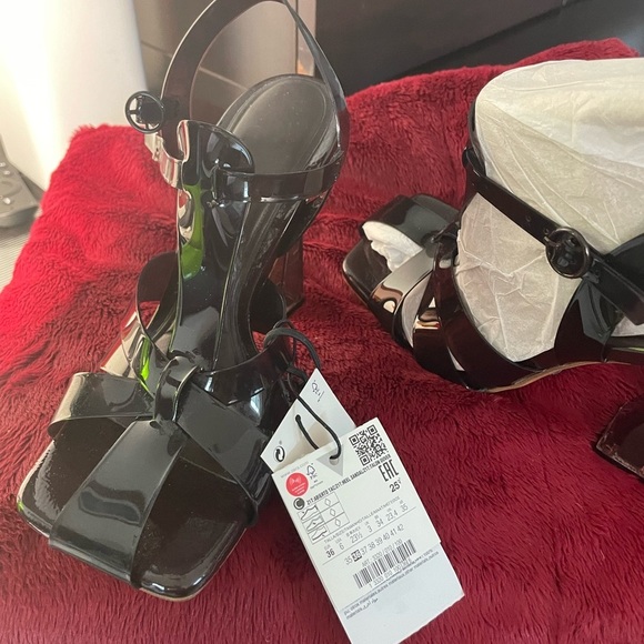 Zara black high-heeled vinyl sandals size 6 - Picture 10 of 12